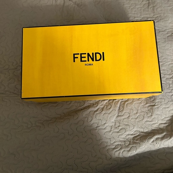 Fendi Sandals new  full inclusion woman’s slides size 10.5 runs small - Picture 7 of 9